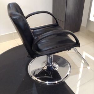 15 multi-purpose styling chairs